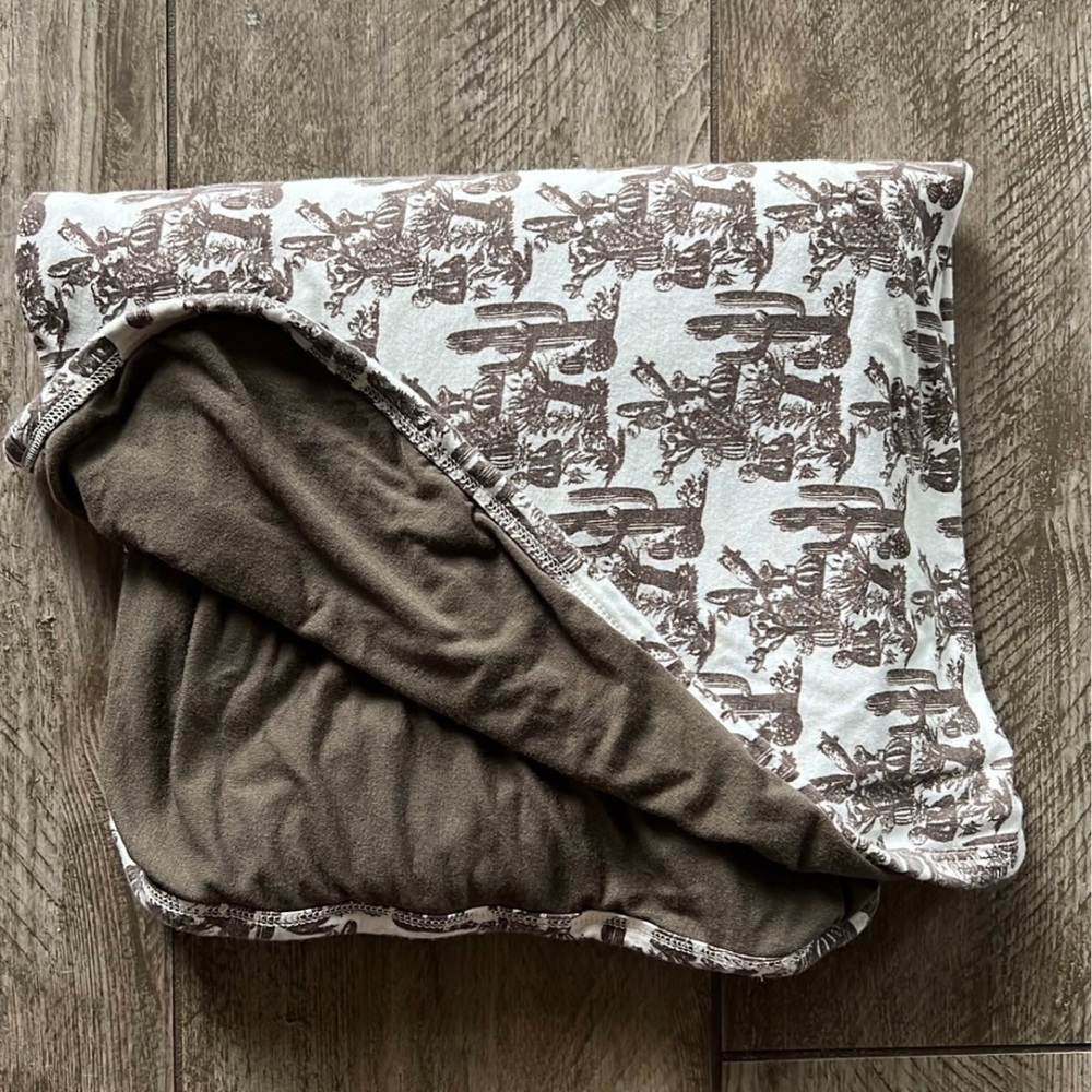 Kate Quinn Cactus Blanket